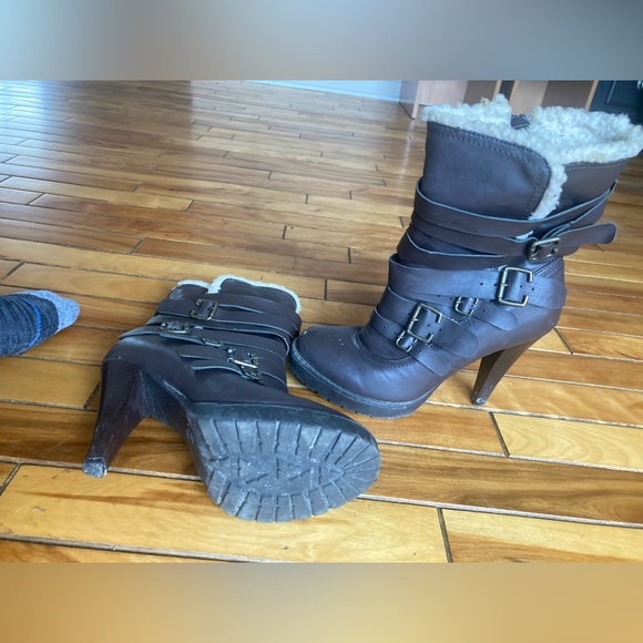 High heel boots - Picture 1 of 3